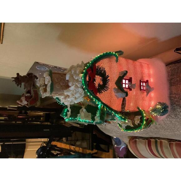 Merry Brite Fiber Optic Snowhouse - Picture 2 of 7